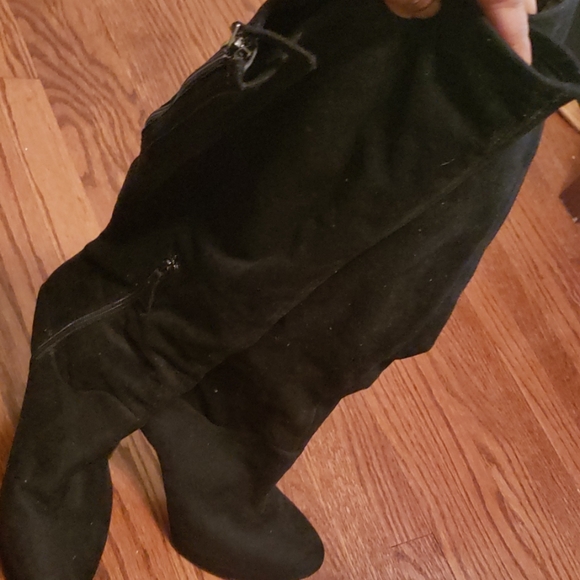 Boots - Picture 2 of 2